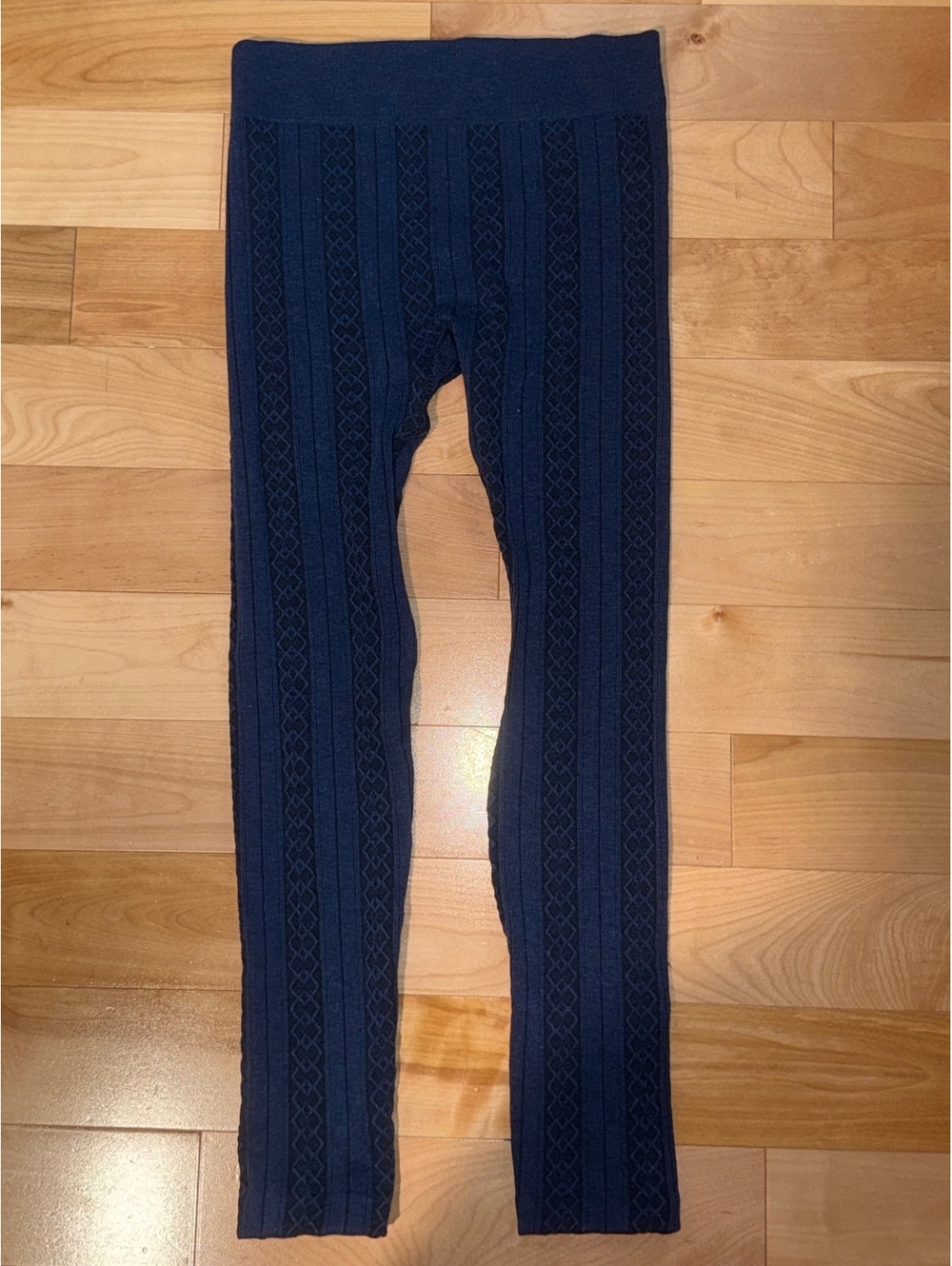 Time and Tru Women's Blue Patterned Leggings Size Small (4-6) - Very Good